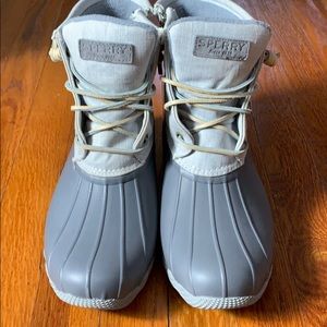 Like new Sperry boots!